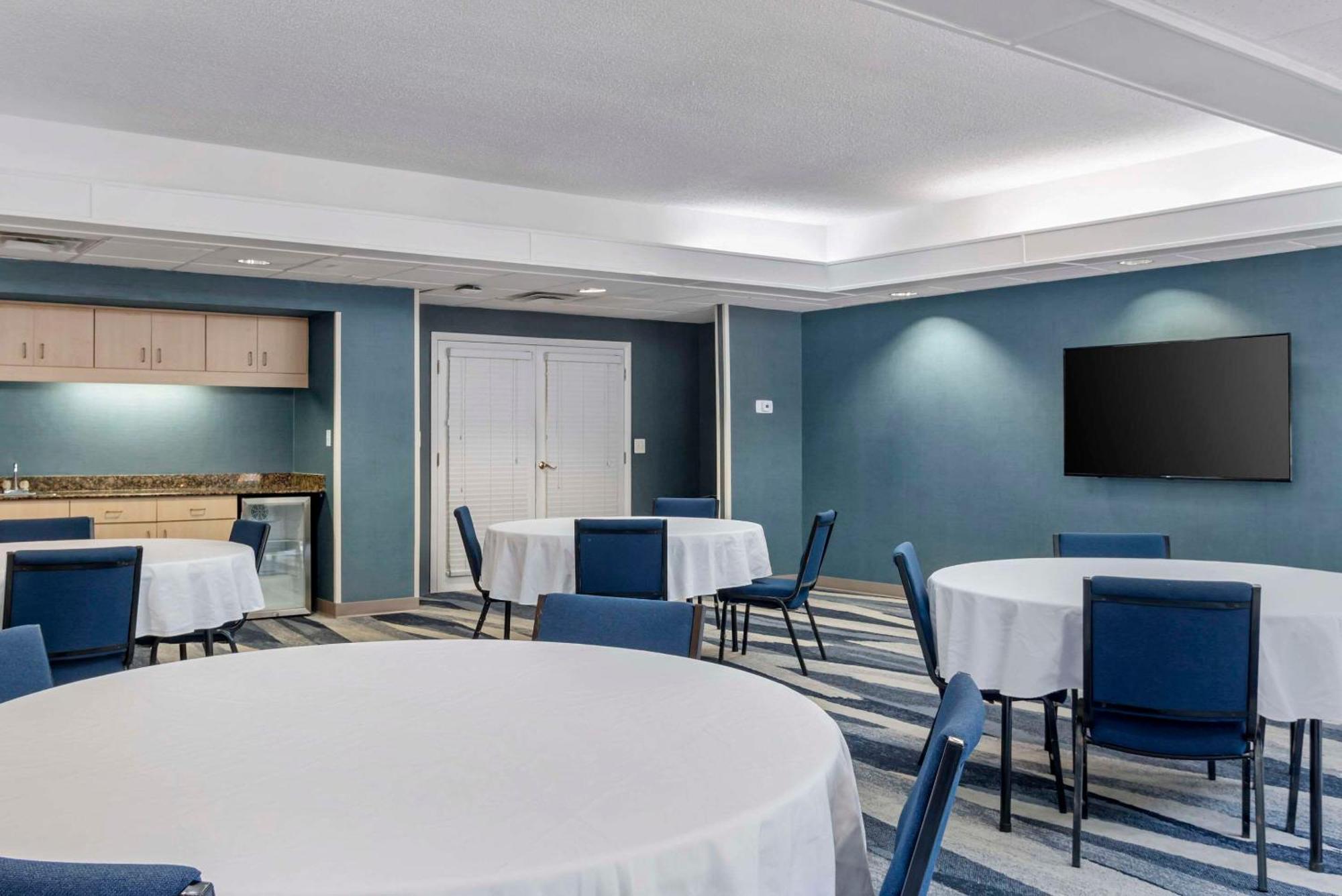 Comfort Suites Gastonia - Charlotte מראה חיצוני תמונה