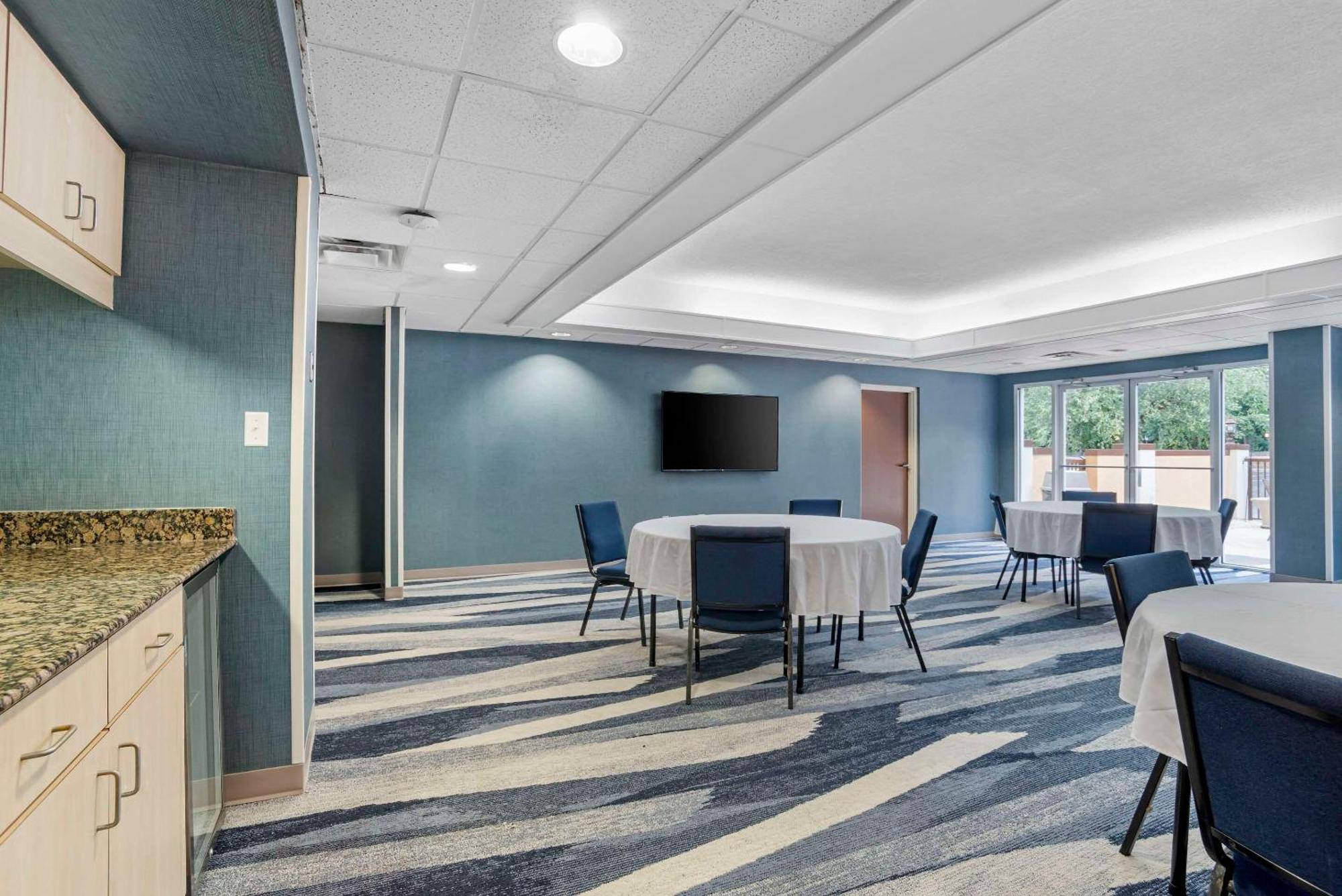 Comfort Suites Gastonia - Charlotte מראה חיצוני תמונה